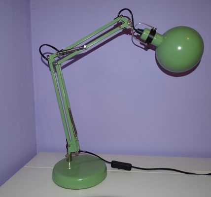 Photo "Metal tripod reading lamp for living room corner"