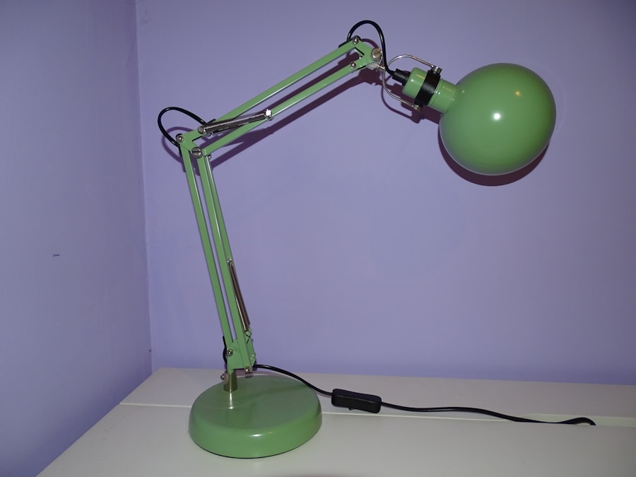Photo "Metal tripod reading lamp for living room corner"