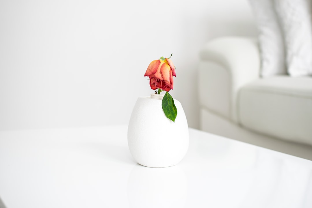 Photo petal table lamp