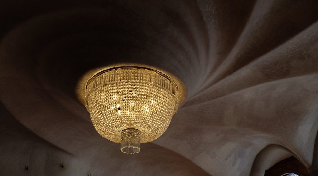 Photo Dizziness Chandelier