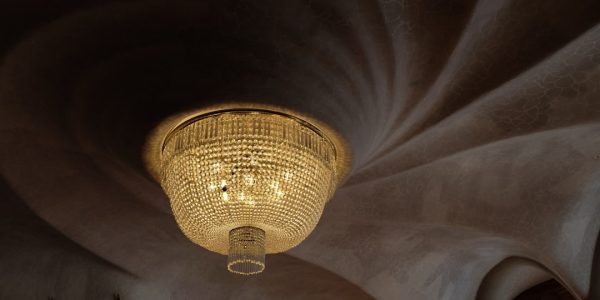 Photo Dizziness Chandelier
