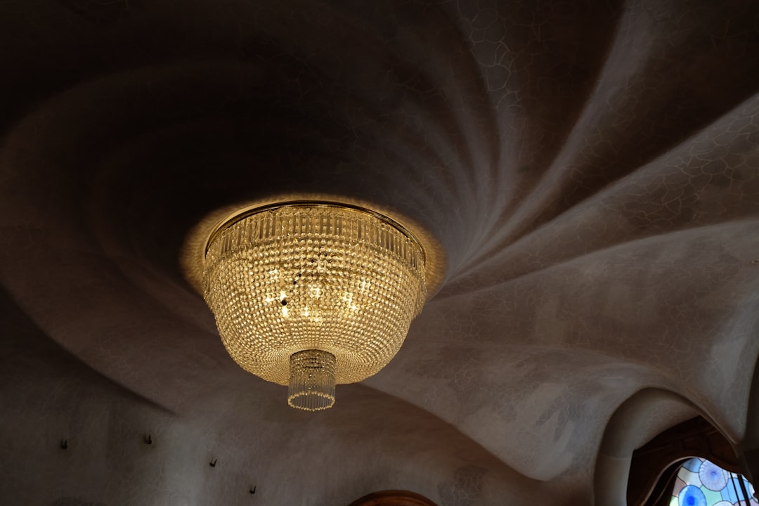 Photo Dizziness Chandelier