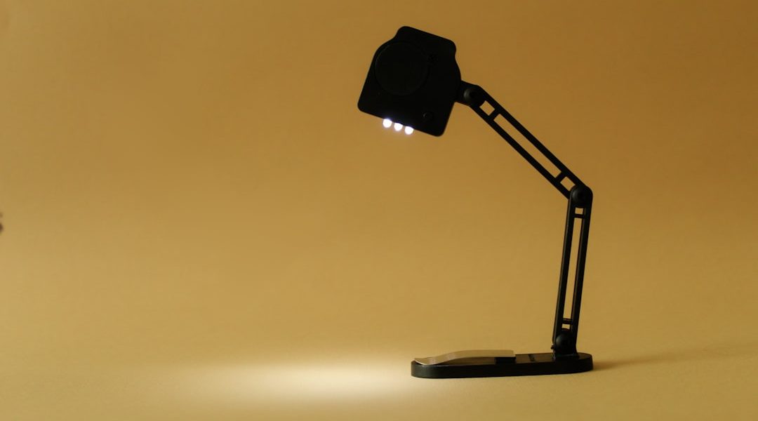 Photo acrylic task lamp