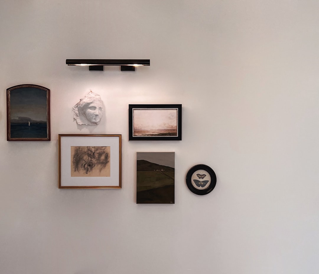 Photo art ledge lighting